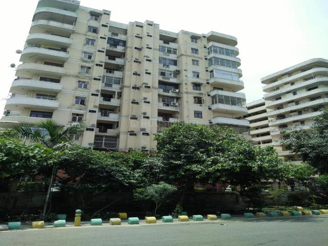 3 BHK Apartment in Indirapuram for resale Ghaziabad. The reference number is 20556161