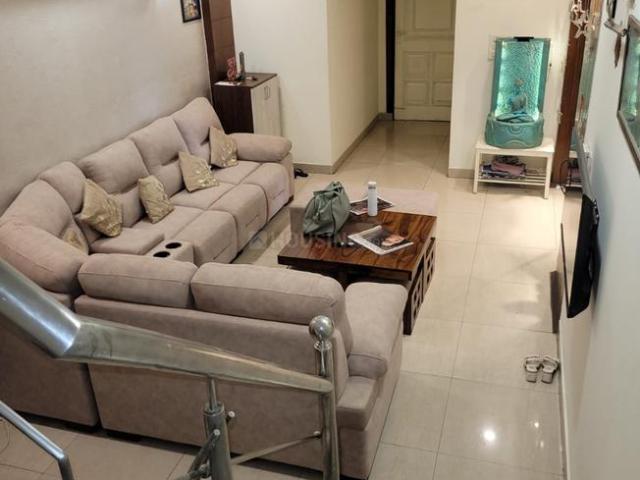 3 BHK Apartment in Indirapuram for resale Ghaziabad. The reference number is 20660996