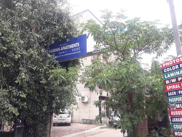 3 BHK Apartment in Indirapuram for resale Ghaziabad. The reference number is 20201286