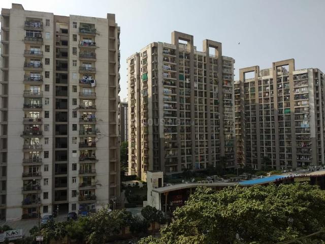 3 BHK Apartment in Indirapuram for resale Ghaziabad. The reference number is 20255445