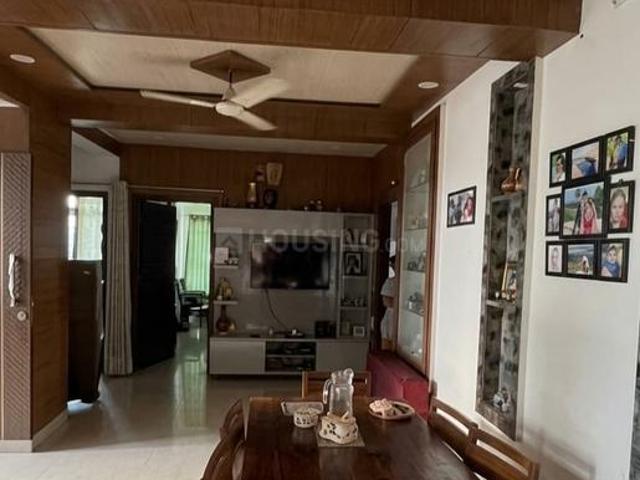 3 BHK Apartment in Indirapuram for resale Ghaziabad. The reference number is 20382775