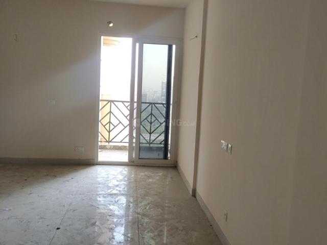 3 BHK Apartment in Indirapuram for resale NH 24 Noida. The reference number is 15323219