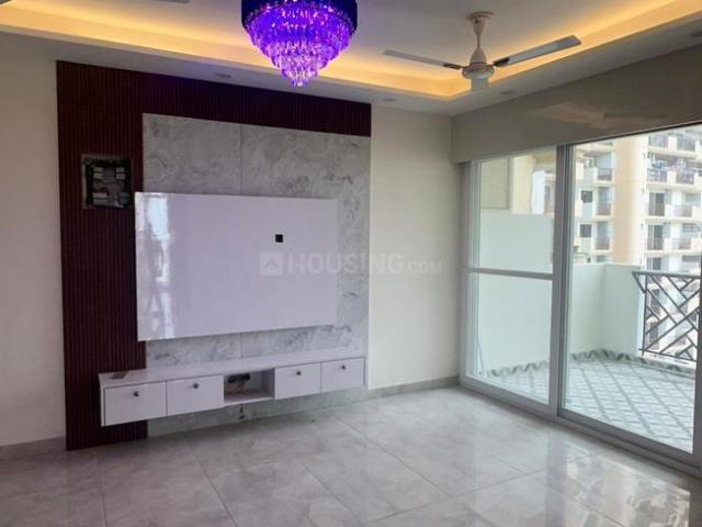 3 BHK Apartment in Indirapuram for resale NH 24 Noida. The reference number is 15623814