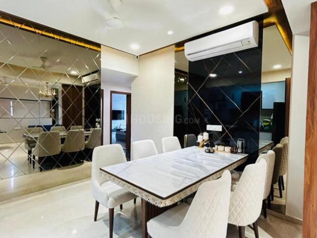 3 BHK Apartment in Iscon Ambli Road for resale Ahmedabad. The reference number is 20313410