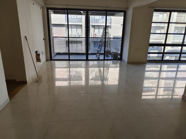 3 BHK Apartment in Jodhpur for rent Ahmedabad. The reference number is 21003833