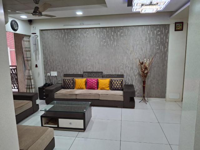 3 BHK Apartment in Jodhpur for resale Ahmedabad. The reference number is 20321375