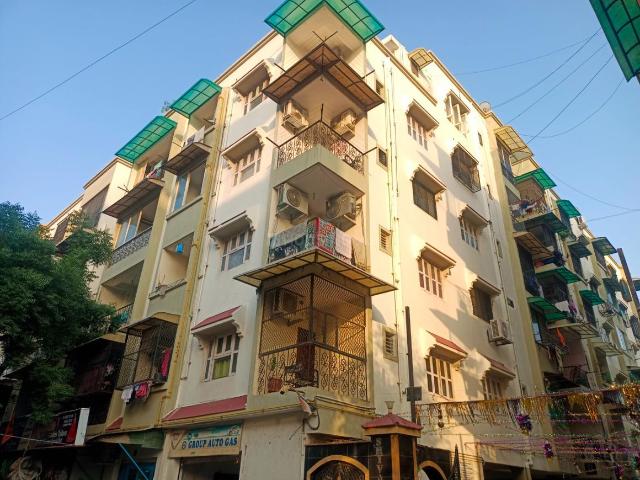 3 BHK Apartment in Jodhpur for resale Ahmedabad. The reference number is 20862187