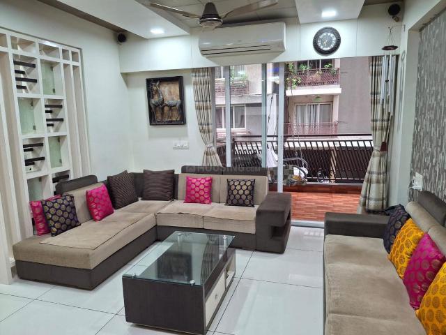 3 BHK Apartment in Jodhpur for resale Ahmedabad. The reference number is 20894515