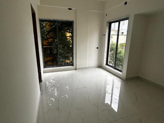 3 BHK Apartment in Jodhpur Park for resale Kolkata. The reference number is 20944000
