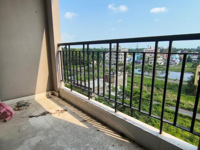 3 BHK Apartment in Joka for resale Kolkata. The reference number is 20166422