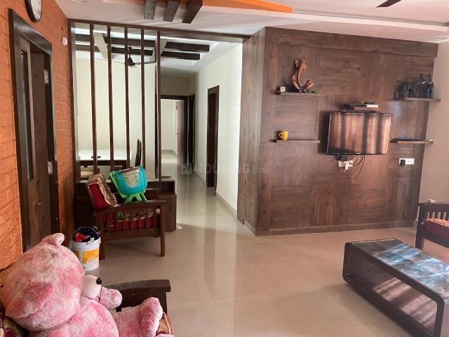3 BHK Apartment in Jagatpur for rent Ahmedabad. The reference number is 19325801