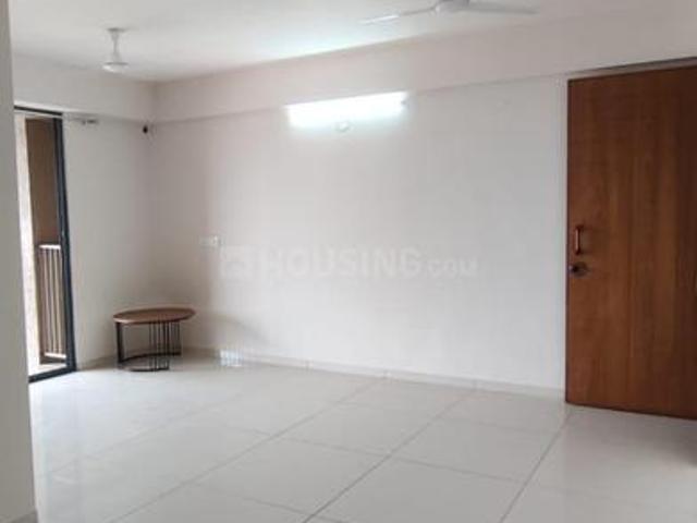 3 BHK Apartment in Jagatpur for rent Ahmedabad. The reference number is 20840391