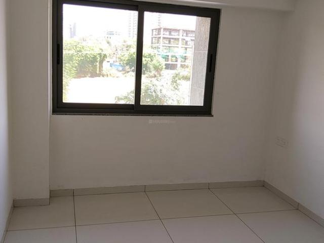 3 BHK Apartment in Jagatpur for resale Ahmedabad. The reference number is 19939389