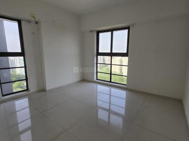 3 BHK Apartment in Jagatpur for resale Ahmedabad. The reference number is 20035738