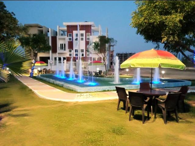 3 BHK Apartment in Jhalwa for resale Chak Dadanpur. The reference number is 17696617