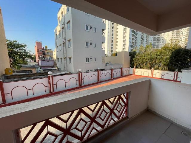 3 BHK Apartment in JP Nagar for resale Bengaluru. The reference number is 21006026