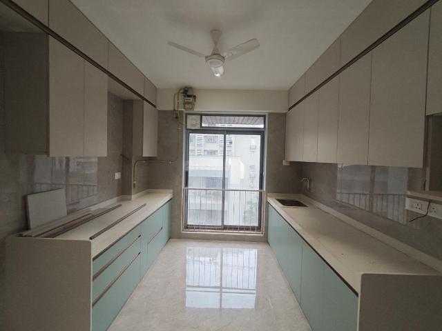 3 BHK Apartment in Juhu for rent Mumbai. The reference number is 20720953