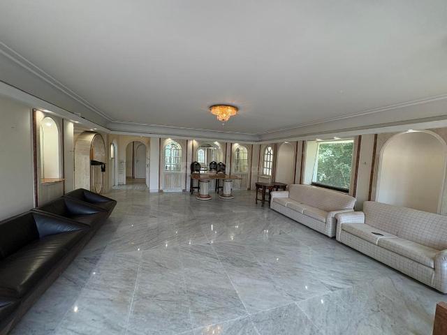 3 BHK Apartment in Juhu for rent Mumbai. The reference number is 20071136