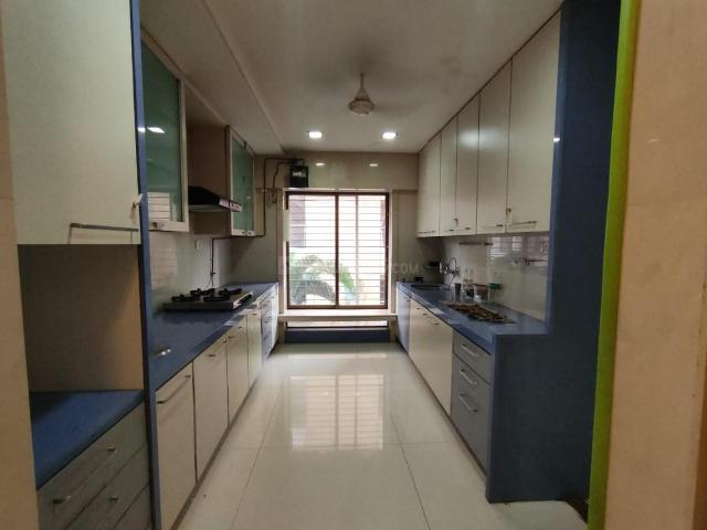 3 BHK Apartment in Juhu for rent Mumbai. The reference number is 20380160