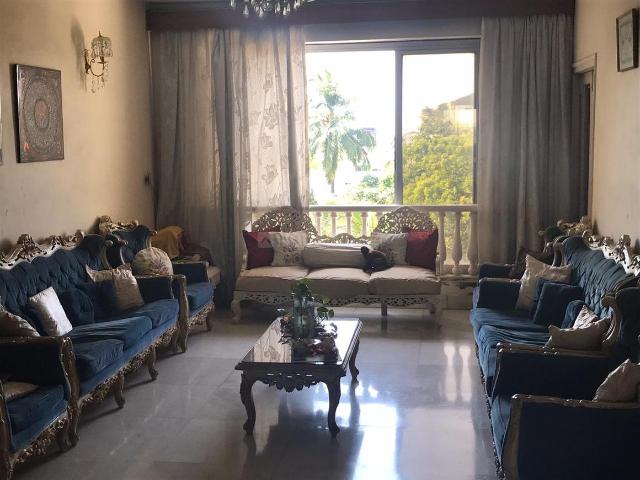 3 BHK Apartment in Juhu for resale Mumbai. The reference number is 20055287