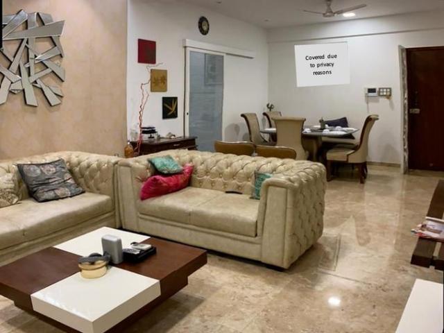 3 BHK Apartment in Juhu for resale Mumbai. The reference number is 20063096