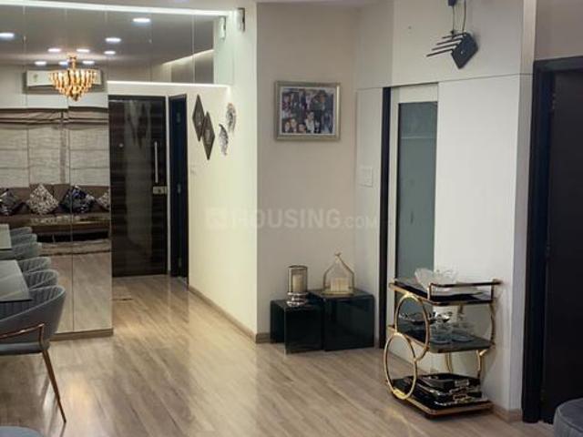 3 BHK Apartment in Juhu for resale Mumbai. The reference number is 20086516