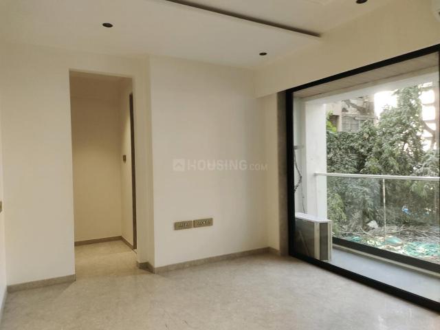3 BHK Apartment in Juhu for resale Mumbai. The reference number is 20504084