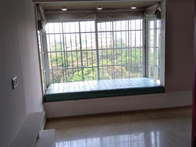 3 BHK Apartment in Juhu for resale Mumbai. The reference number is 20701460