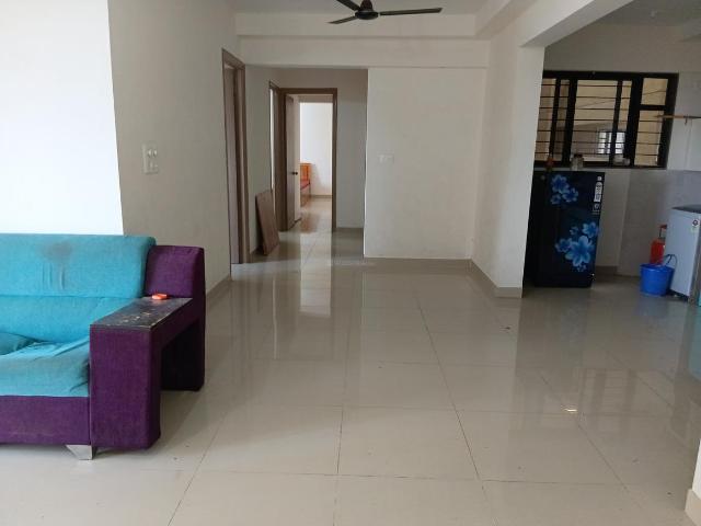 3 BHK Apartment in Loni Kalbhor for rent Pune. The reference number is 20711916