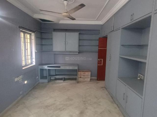 3 BHK Apartment in Lake Gardens for rent Kolkata. The reference number is 20436860