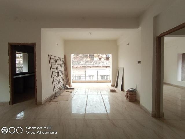 3 BHK Apartment in Lake Gardens for resale Kolkata. The reference number is 20120898