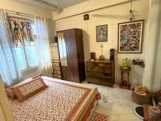 3 BHK Apartment in Lake Gardens for resale Kolkata. The reference number is 20810572
