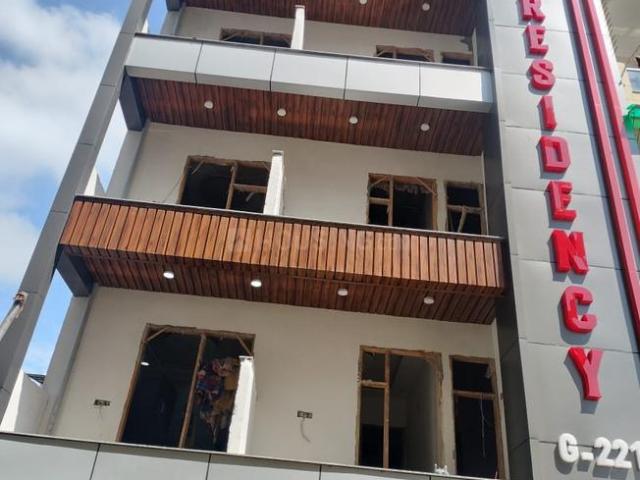 3 BHK Apartment in Lal Kuan for resale Ghaziabad. The reference number is 18155245