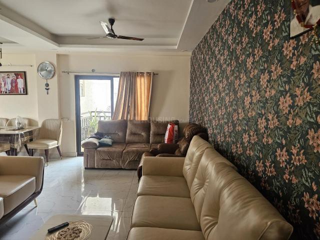 3 BHK Apartment in Lal Kuan for resale Ghaziabad. The reference number is 19480752