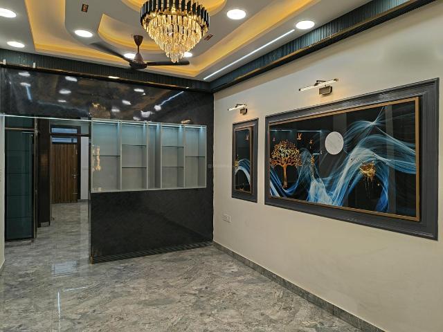 3 BHK Apartment in Lal Kuan for resale Ghaziabad. The reference number is 20553708