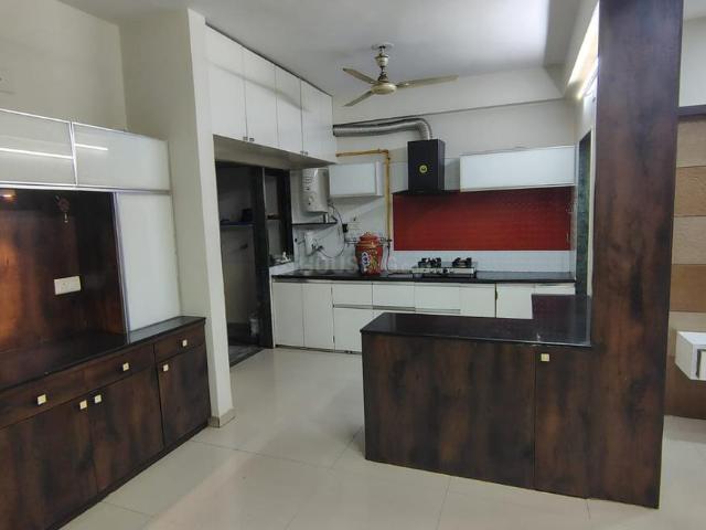 3 BHK Apartment in Motera for rent Ahmedabad. The reference number is 20243757