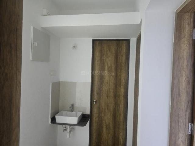 3 BHK Apartment in Mohammed Wadi for resale Pune. The reference number is 20419100