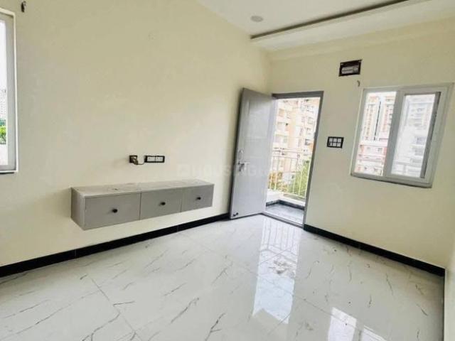 3 BHK Apartment in Moosapet for resale Hyderabad. The reference number is 20391158