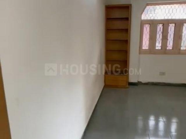 3 BHK Apartment in Mayur Vihar Phase 1 for resale New Delhi. The reference number is 19045999