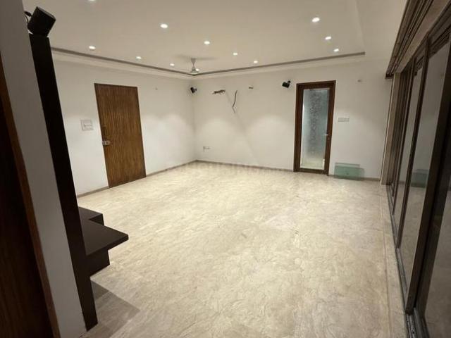 3 BHK Apartment in Mazgaon for rent Mumbai. The reference number is 18848150