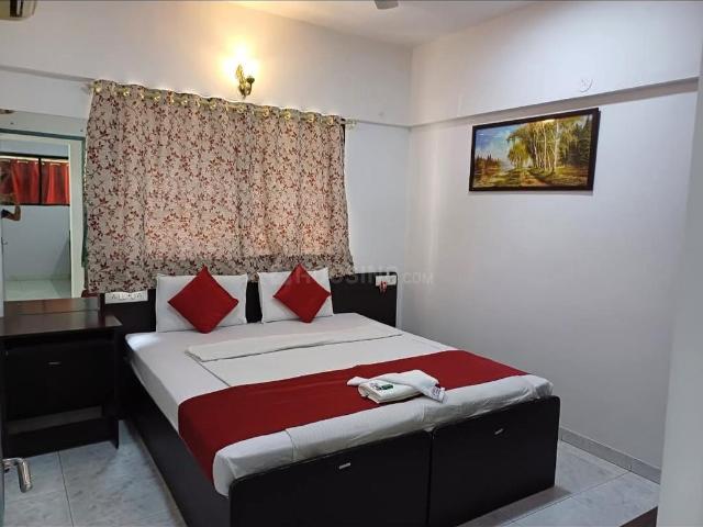 3 BHK Apartment in Magarpatta City for rent Pune. The reference number is 20697877