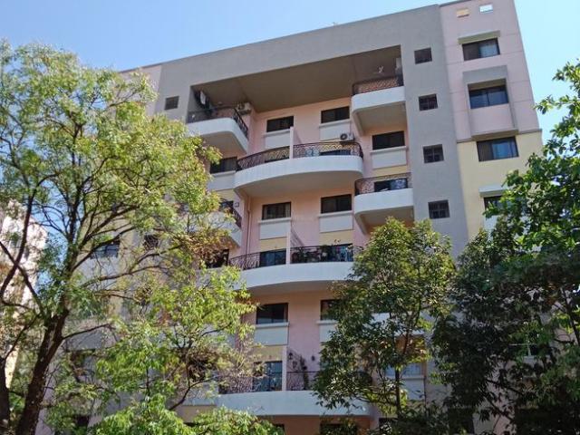 3 BHK Apartment in Magarpatta City for resale Pune. The reference number is 19650387