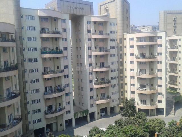 3 BHK Apartment in Magarpatta City for resale Pune. The reference number is 20317055