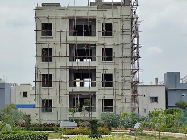 3 BHK Apartment in Mahadevpur Colony for resale Hyderabad. The reference number is 17921092
