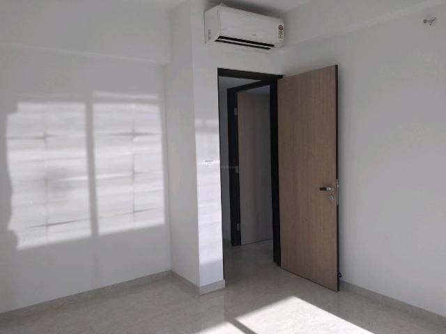 3 BHK Apartment in Mahalakshmi for resale Mumbai. The reference number is 18735120