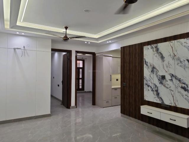 3 BHK Apartment in Mahavir Enclave for resale New Delhi. The reference number is 20205941