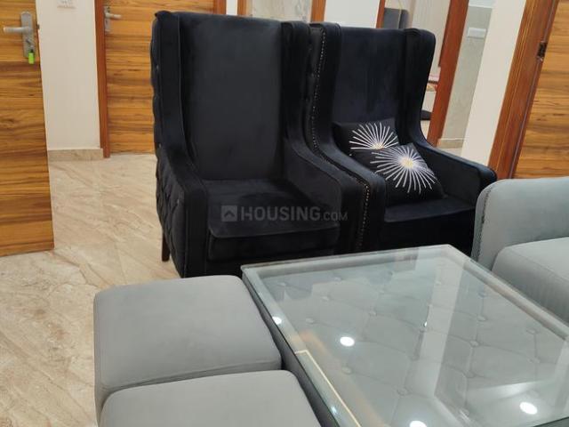 3 BHK Apartment in Mahavir Enclave for resale New Delhi. The reference number is 20247925