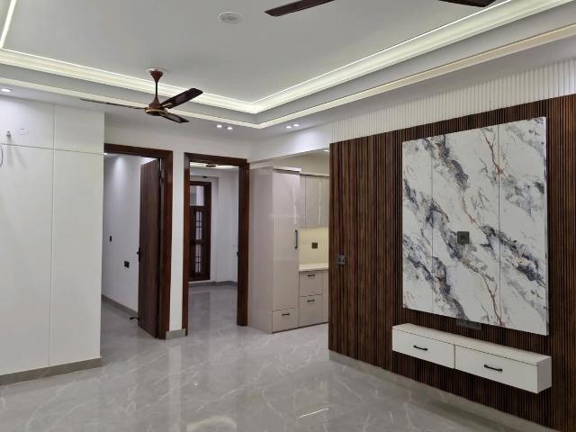 3 BHK Apartment in Mahavir Enclave for resale New Delhi. The reference number is 19544675