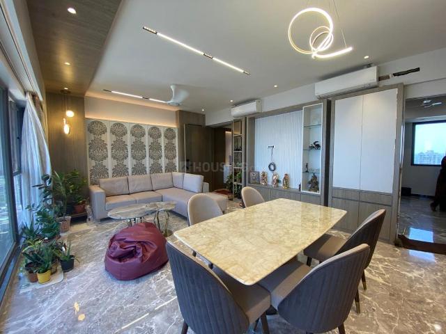 3 BHK Apartment in Mahim for rent Mumbai. The reference number is 19684318