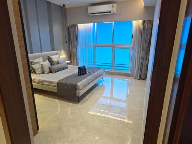 3 BHK Apartment in Mahim for resale Mumbai. The reference number is 19780104